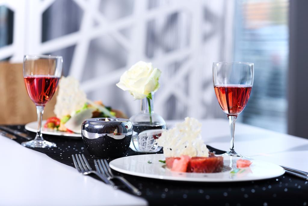 Hotel Porto Radomsko Zewnętrze zdjęcie